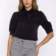 Laden Sie das Bild in den Galerie-Viewer,  Bluse model 230462 Nife 
