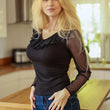 Laden Sie das Bild in den Galerie-Viewer,  Bluse model 230812 Mirale 
