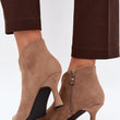 Laden Sie das Bild in den Galerie-Viewer,  Stiefeletten mit Absatz model 230937 Step in style 
