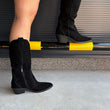 Laden Sie das Bild in den Galerie-Viewer,  Stiefel mit Absätzen model 230944 Step in style 
