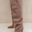 Laden Sie das Bild in den Galerie-Viewer,  Stiefel mit Absätzen model 230956 Step in style 
