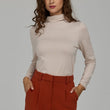 Laden Sie das Bild in den Galerie-Viewer,  Bluse model 231388 Nife 
