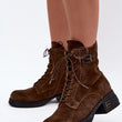 Laden Sie das Bild in den Galerie-Viewer,  Boot model 231632 Step in style 
