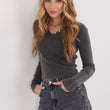 Laden Sie das Bild in den Galerie-Viewer,  Bluse model 231735 Factory Price 
