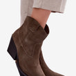 Laden Sie das Bild in den Galerie-Viewer,  Stiefeletten mit Absatz model 232348 Step in style 
