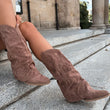 Laden Sie das Bild in den Galerie-Viewer,  Stiefel mit Absätzen model 232470 Step in style 

