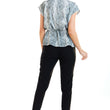 Laden Sie das Bild in den Galerie-Viewer,  Bluse model 129900 awama 
