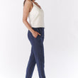 Laden Sie das Bild in den Galerie-Viewer,  Damen Hose model 144695 awama 
