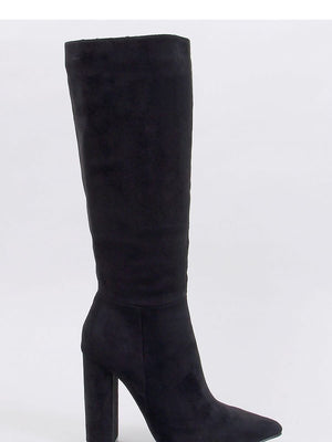 Stiefel mit Absätzen Model 189772 Inello | Textil Großhandel ATA-Mode