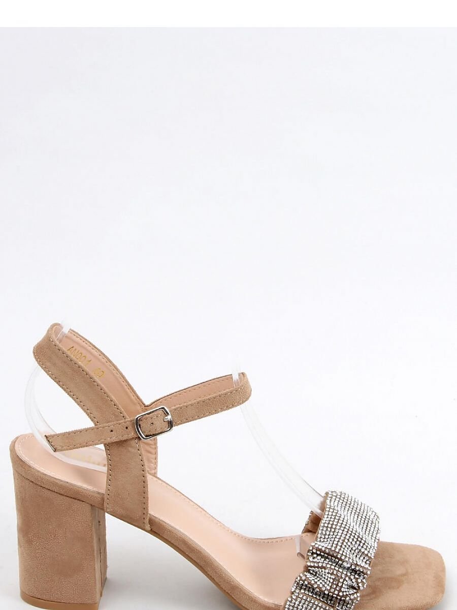 Sandalen mit Absatz Model 166395 Inello | Textil Großhandel ATA-Mode