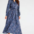 Laden Sie das Bild in den Galerie-Viewer, Alltagskleid Model 176857 awama | Textil Großhandel ATA-Mode
