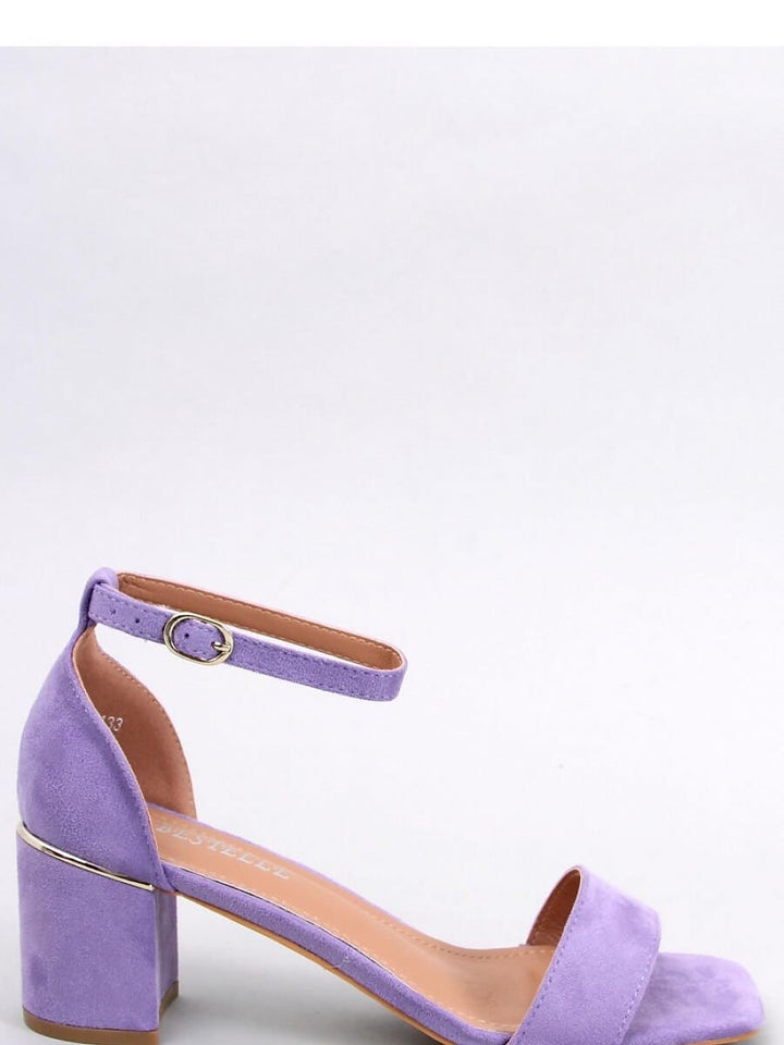 Sandalen mit Absatz Model 179923 Inello | Textil Großhandel ATA-Mode