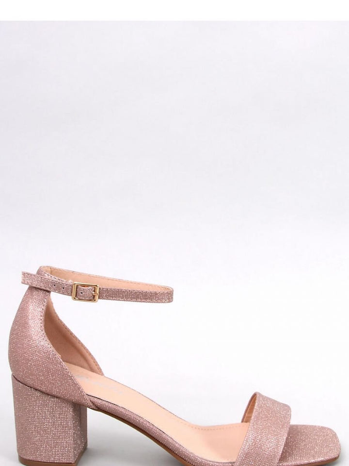Sandalen mit Absatz Model 181956 Inello | Textil Großhandel ATA-Mode
